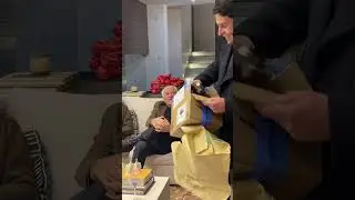 BROMA AL T&Iacute;O ROBERTO 