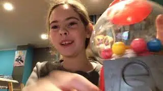 Robot kat en kauwgommachine uitproberen ( tip voor slijm )