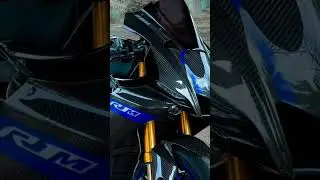 Yamaha R1 full loaded with Carbon fibre #trending #yamahar1 #shreyanshyadav #dream #superbikes #love
