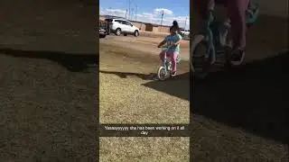 Girl Learns to Ride a Bike Without Training Wheels#BikeRiding #LearningToRide