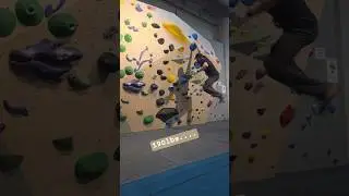 LEARNING 2 FLY #dyno #bouldering #climbing #fly   #like #subscribe #shorts #shortsfeed #fyp #fun