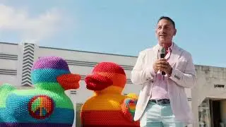 3 Massive Public Art Sculptures Unveiled in Miami Beach, Lincoln Road | 7,000 Rubber Ducks Each