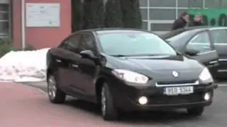 klaus krade auto