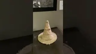 Easy DIY Sorting Hat craft! 🧙&zwj;♂️⚡️#subscribeformore #harrypotter #diy #sortinghat #rugormat