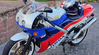 Honda NC30/RC30 Carburadores, nivelado de boyas
