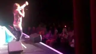Tayla Lynn sangin with memaw ;)