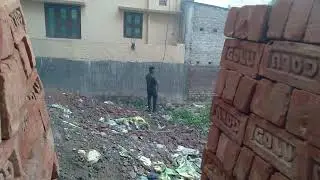The Gail workers are fitting a gas pipeline.