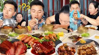Hôm nay chúng ta sẽ ăn chân giò kho và bún.#cuộcsốngcặpđôi #mukbang