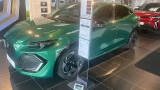 COMPARAISON ENTRE LA CLIO 6 VERT 1:1 ET 1/43 DANS LE HALL DE LA CONCESSION RENAULT CHÂTEAUBRIANT !! 