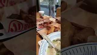 Идеально подходит для холодной погоды: суп вонтон, курица и острый картофель. #чаепитие #гонконг ...