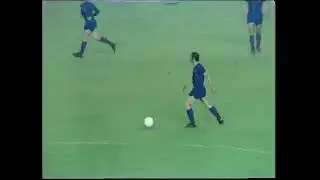 European Cup semi final 2nd leg Barcelona - Leeds United 1-1 (23 April 1975) Cruyff vs Bremmer