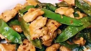 Sweet Spicy Chicken with Ginger and Snowpeas