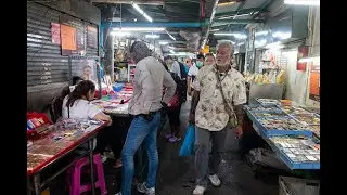 [4K] Прогулка по рынку амулетов «Тха Пхра Чан» и гастрономическому центру в Бангкоке.