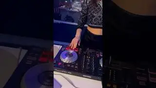 А ещё я у мамы диджей ☺️ #dj #djgirl #диджей #lina_humming
