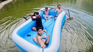 Bathtub ko boat banakr river m le aye😍🥶 *Very dangerous *
