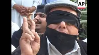 WRAP Bhutto stmnt; journalists protest ADDS govt minister
