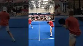 Crazy two handed backhand bomb 🎾 #padel #padelmoments #padeltournament #sports #p&aacute;del #padellove