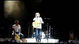 Manuel Carrasco cantando a Alcalá de Henares