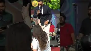 AMRIT MAAN - GIRL ON STAGE