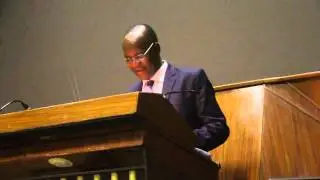 Proffessor Jonathan Moyo addressing students at Staff University