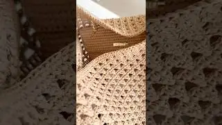 The simple beauty of handmade raffia bags✨ #raffiabag #crochetbag #summerbag #beachbag #handmadebag