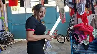 Se burla de mis brasier ella