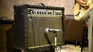 ROLAND JAZZ CHORUS JC 60