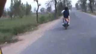 RACING SCENE ON BHERA ROAD WITH 125.flv