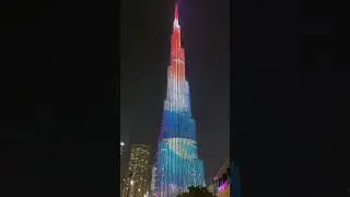 Burk Khalifa. Tallest building in the World. Great backdrop for a meal. #dubai #dubailife