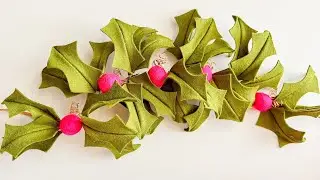 Felt Holly Leaf Garland with Berries