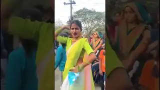 देसी भाभी का बेहतरीन डांस#balme kadar Na jane #viralvideo#trendinghsong#trendingheels