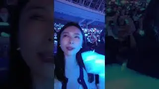 JJ20Vlog💜青春再一次站在了我的面前！ 终于今年我赴约了～ 摘下耳机 5年之后你又站在了我的面前💕 21年 在我依旧炙热的37岁 彼此圆满💜 #林俊杰jj20世界巡回演唱会  #万人合唱