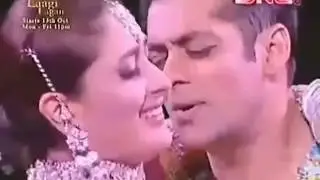 Salman khan and kareena kapoor romantic dance.