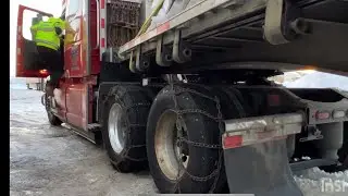 Грузовик застрял в снегу США 🇺🇸