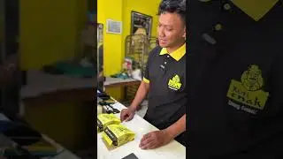 Roti rasa polos?? bukan polos ini mah. KOSONG. #roti #funny #shorts