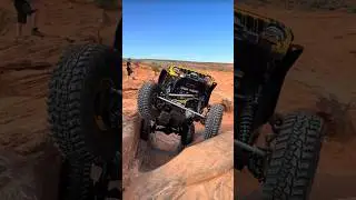 Extremely modified Jeep Wrangler Rubicon doin extreme level off-roading #jeepwranglerunlimitedsport