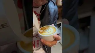 Adacrew Coffee // Latte Art swing // Basic Tulip con slow #caf&eacute; #arte #viral #shordsviral #shorts