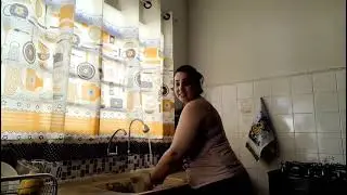 #vlogcomigo organizando a casa e trocamos a torneira o inesperado aconteceu ela tomou banho gelado 