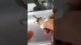 2009 Toyota Highlander push to start his key fob was stolen #locksmith #toyota @toyotausa 