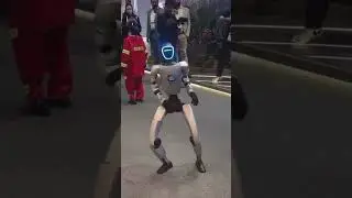 #dubai #dubaimall #uae #ai #music #songlyrics #lovedubai #robot #robots
