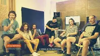 EN SU ESTUDIO CON COLAYUTA