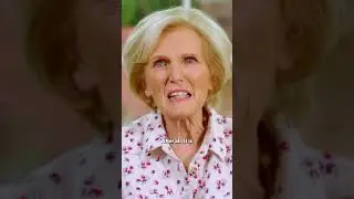 Mary Berry's famous lamb gravy recipe | Mary Berry's Easter Feast | Mary Berry