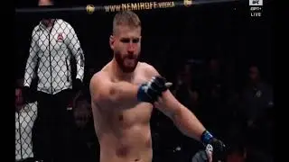 Jan Blachowicz Knocks Out Corey Anderson then Flexes on Jon Jones 🥶😱