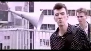 love and money Halleluiah man video original completo