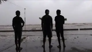 Typhoon Doksuri pounds Vietnam coast