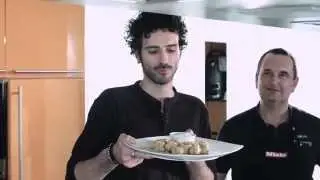 Miele Italia - Falafel con salsa allo yogurt ed erba cipollina. Video ricetta per 