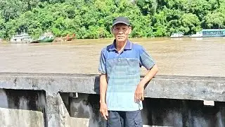 Membawa family. Jalan-jalan ke pasar kapit.. 