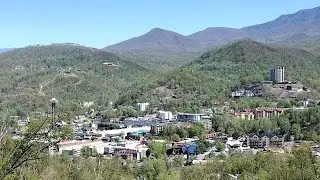 Smooth Drive Through Gatlinburg TN: Unusually Steady Traffic