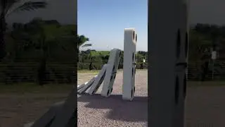 Big Domino versus Race Car 🚗