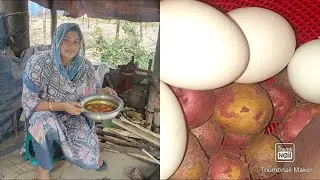 আজকে দুপুরের জন্য রান্না করলাম ডিম আলুর ঝোল সাথে খুবই মজার বেগুন ভাজা 